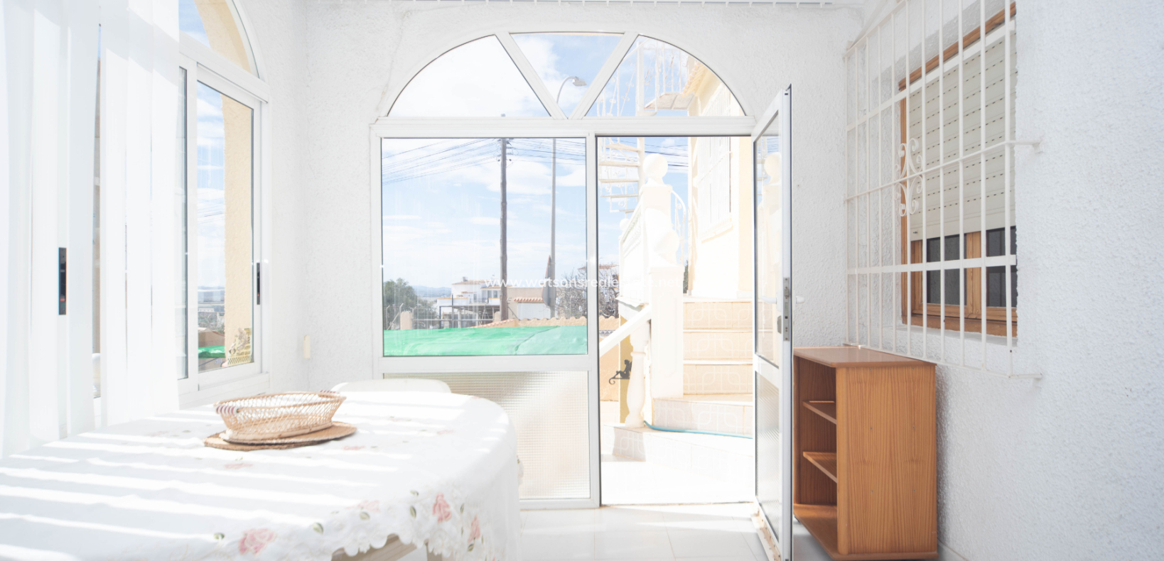 Resale - Freistendhe Villa - Urb. La Marina