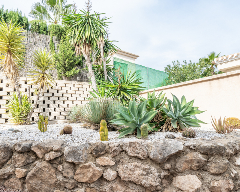 Resale - Freistendhe Villa - Urb. La Marina