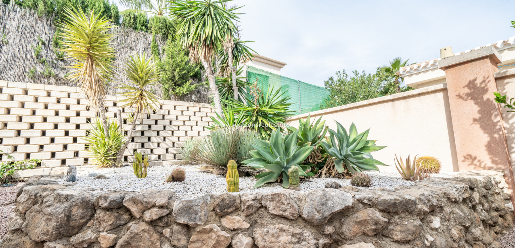 Resale - Freistendhe Villa - Urb. La Marina