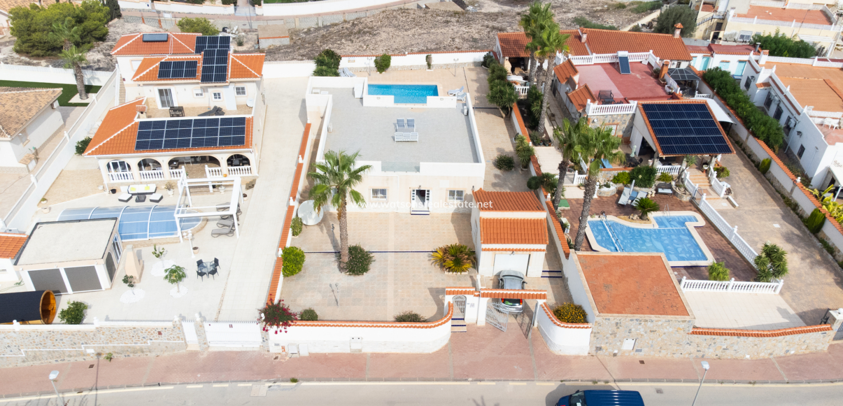 Resale - Freistendhe Villa - Urb. La Marina