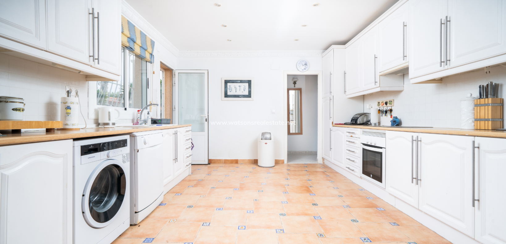 Resale - Freistendhe Villa - Urb. La Marina