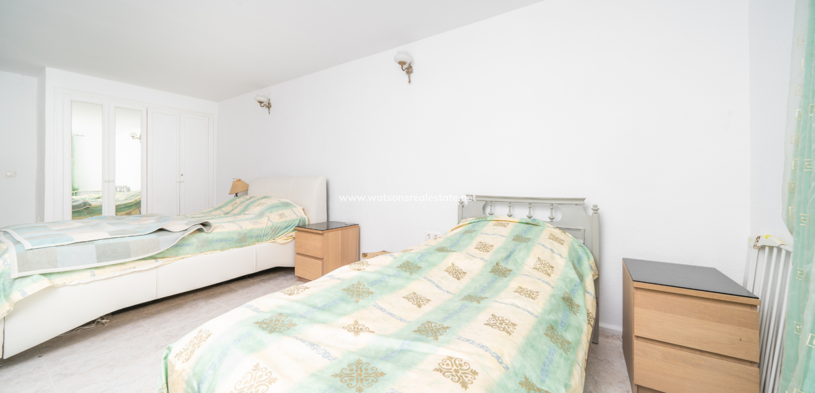 Resale - Freistendhe Villa - Urb. La Marina