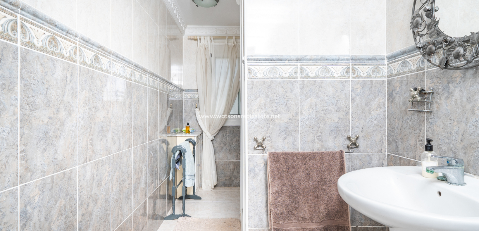 Resale - Freistendhe Villa - Urb. La Marina