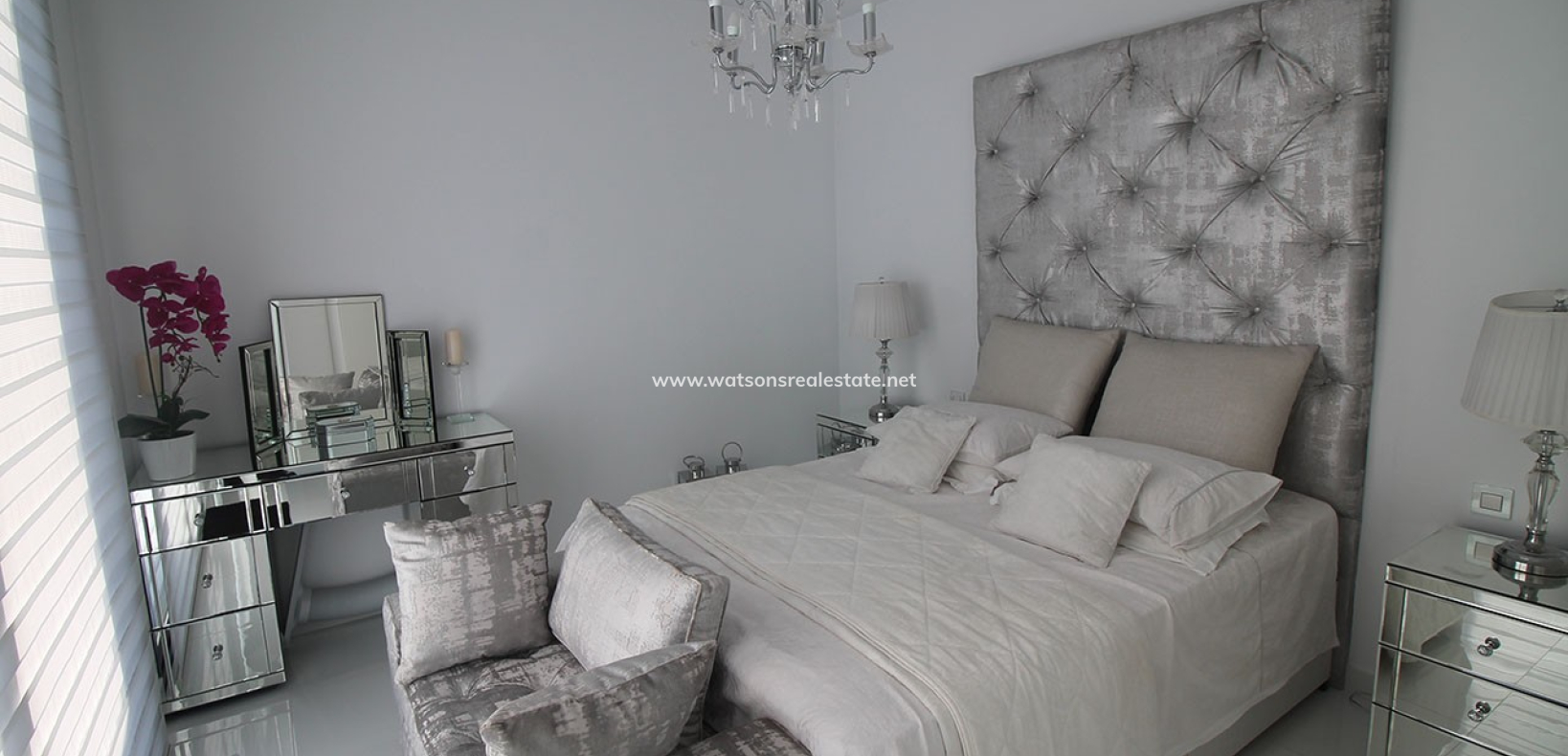 Resale - Freistendhe Villa - Urb. La Marina