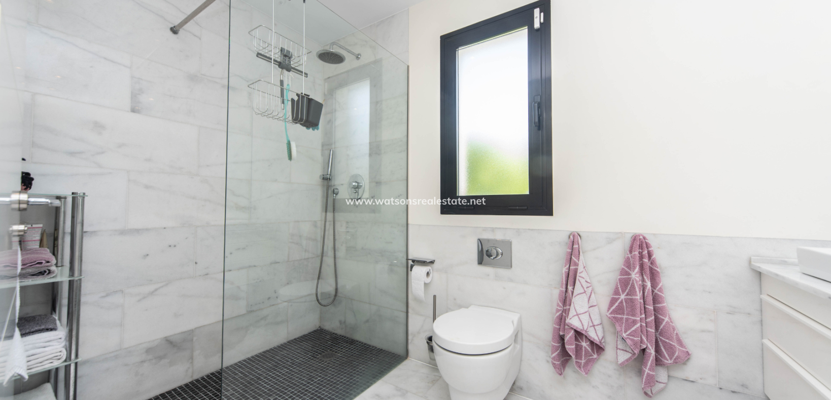 Resale - Freistendhe Villa - Urb. La Marina