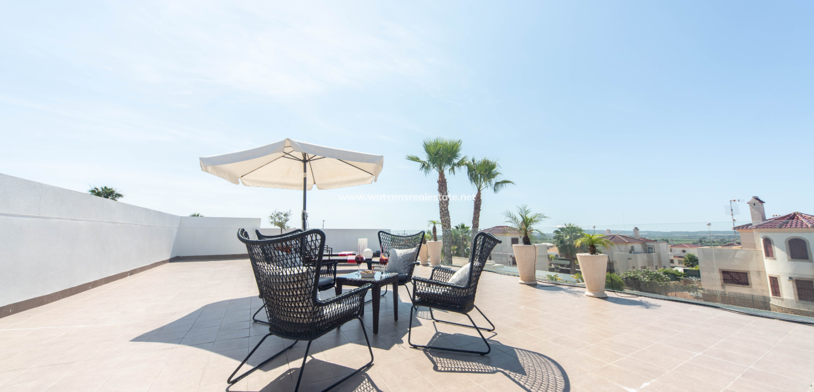 Resale - Freistendhe Villa - Urb. La Marina