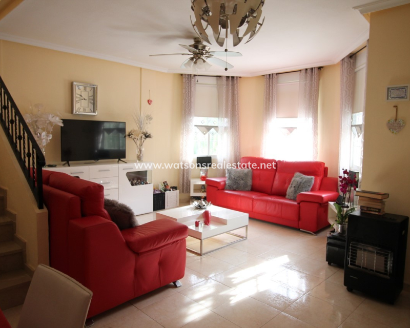 Resale - Freistendhe Villa - Urb. La Marina
