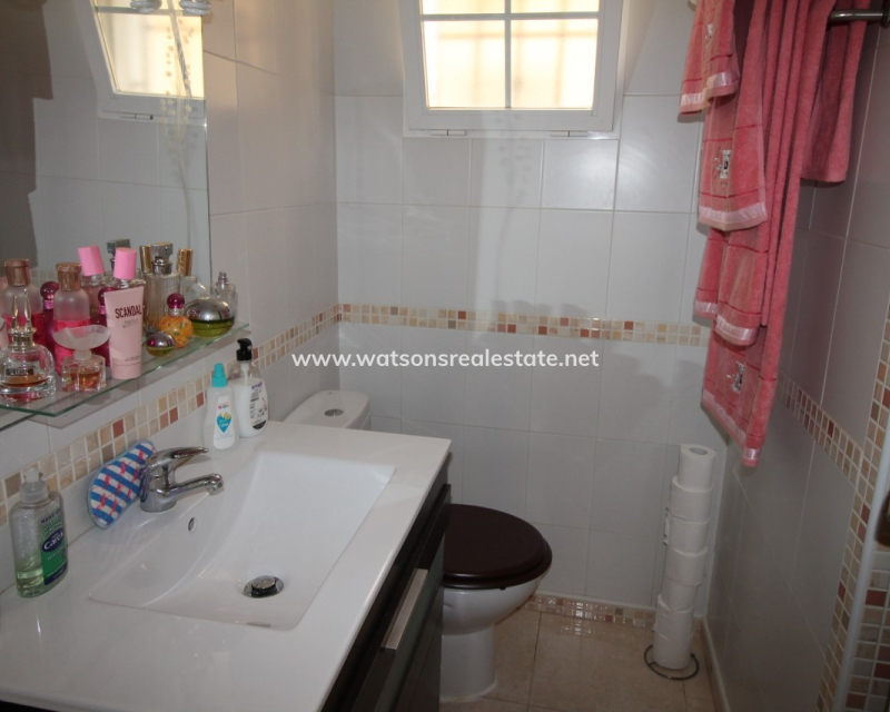 Resale - Freistendhe Villa - Urb. La Marina