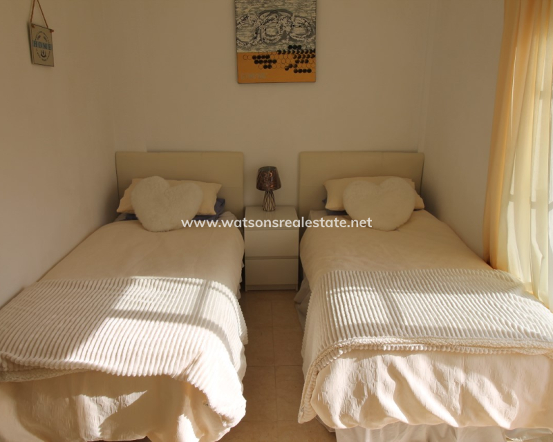 Resale - Freistendhe Villa - Urb. La Marina
