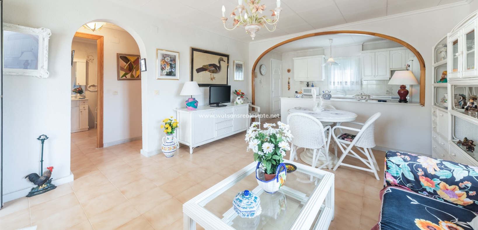 Resale - Freistendhe Villa - Urb. La Marina