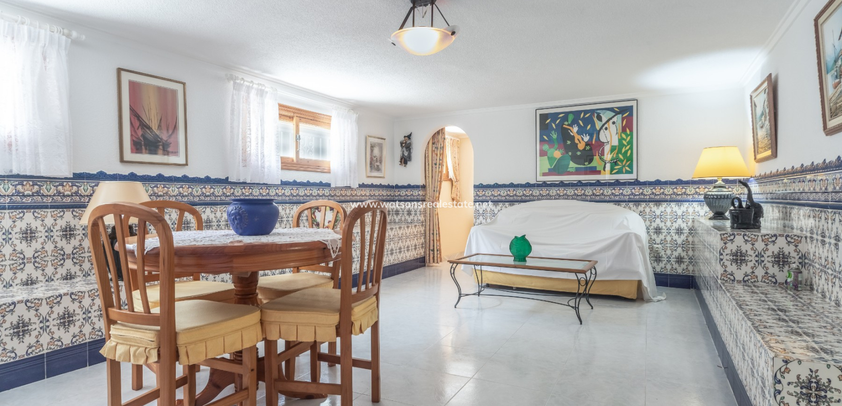 Resale - Freistendhe Villa - Urb. La Marina