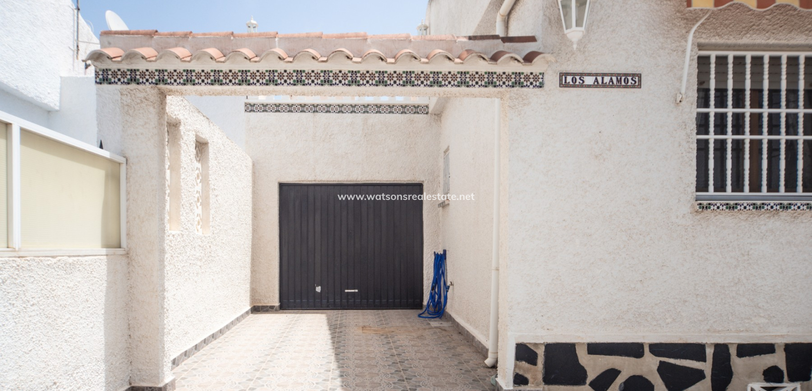 Resale - Freistendhe Villa - Urb. La Marina