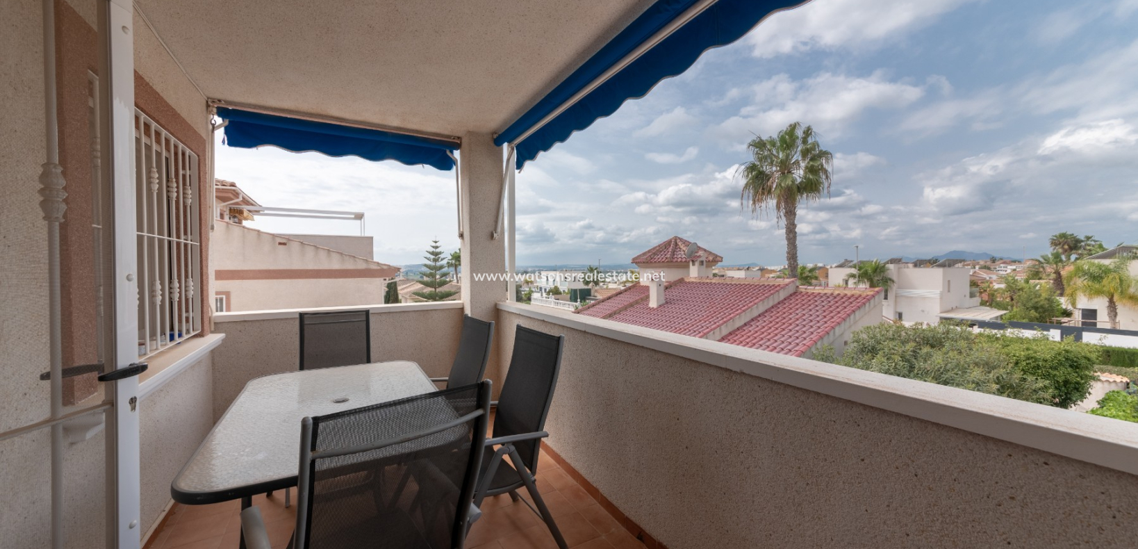 Resale - Freistendhe Villa - Urb. La Marina