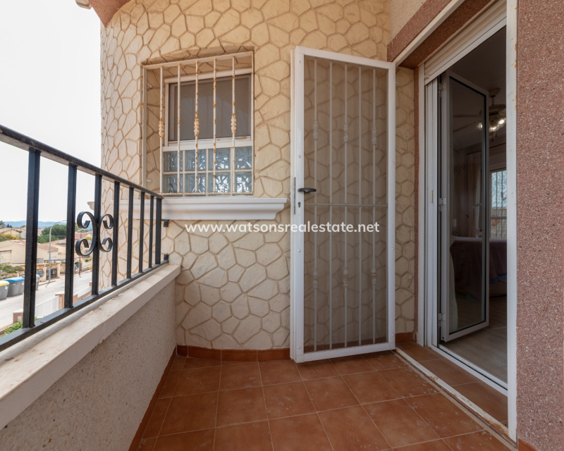 Resale - Freistendhe Villa - Urb. La Marina