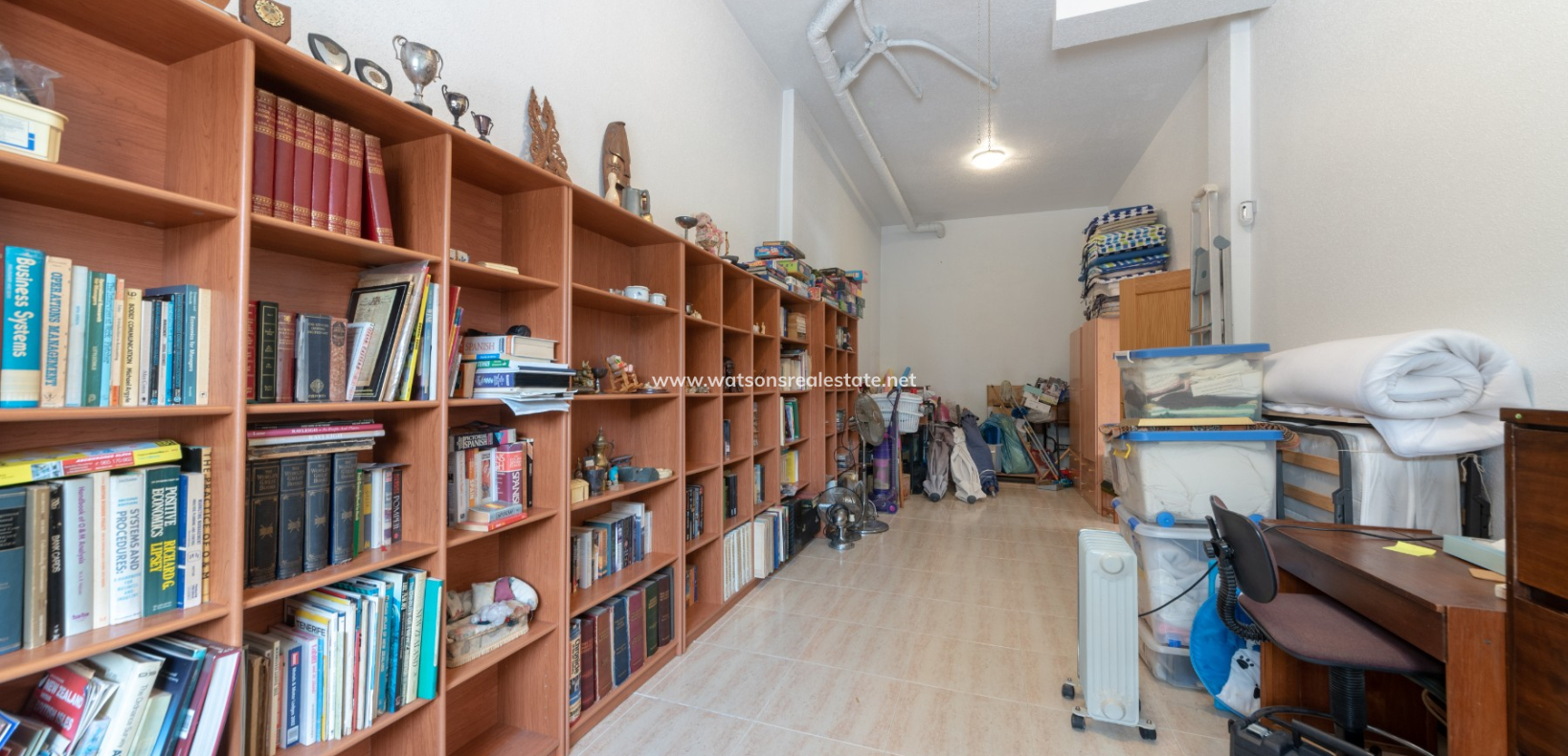 Resale - Freistendhe Villa - Urb. La Marina