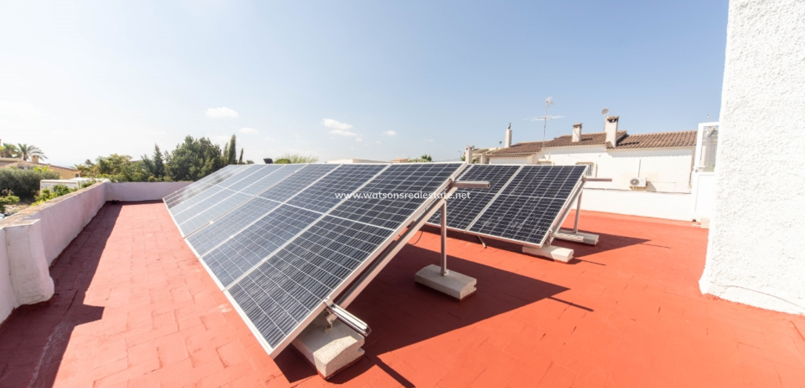 Resale - Freistendhe Villa - Urb. La Marina