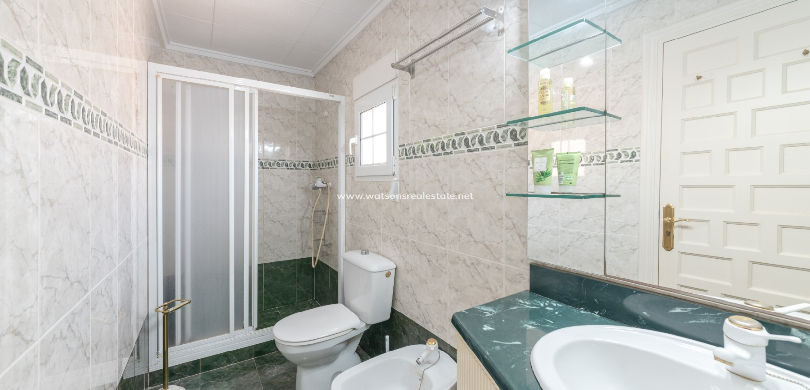 Resale - Freistendhe Villa - Urb. La Marina