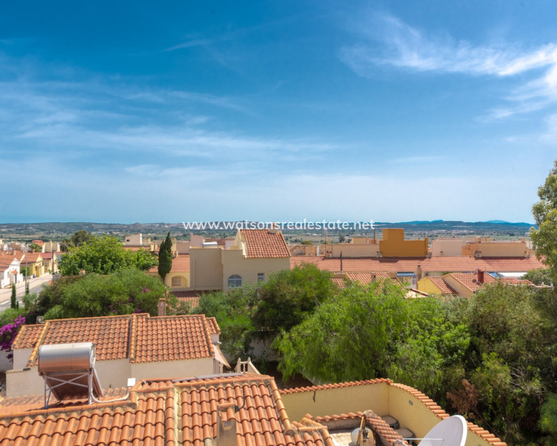 Resale - Freistendhe Villa - Urb. La Marina