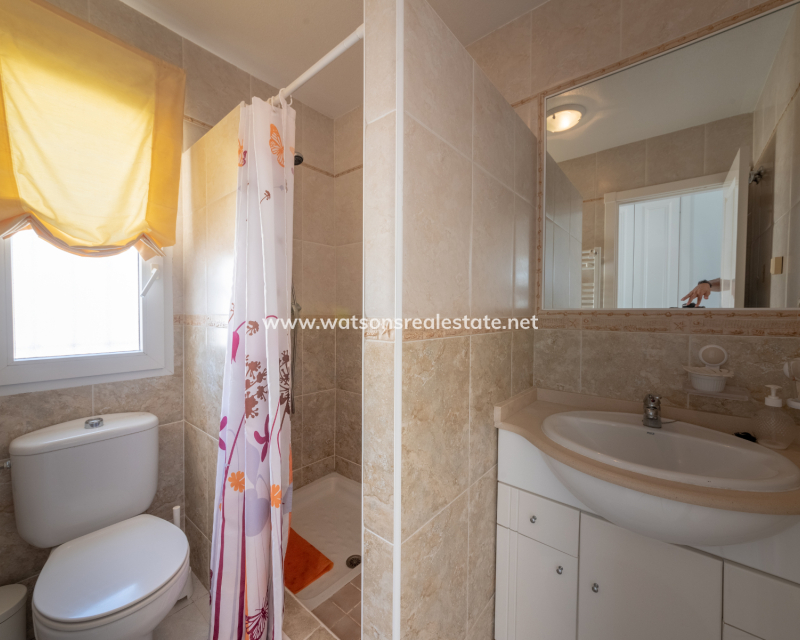 Resale - Freistendhe Villa - Urb. La Marina