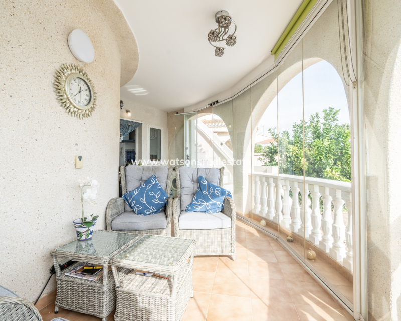 Resale - Freistendhe Villa - Urb. La Marina