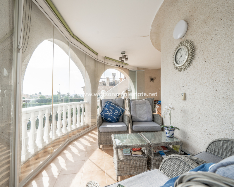 Resale - Freistendhe Villa - Urb. La Marina