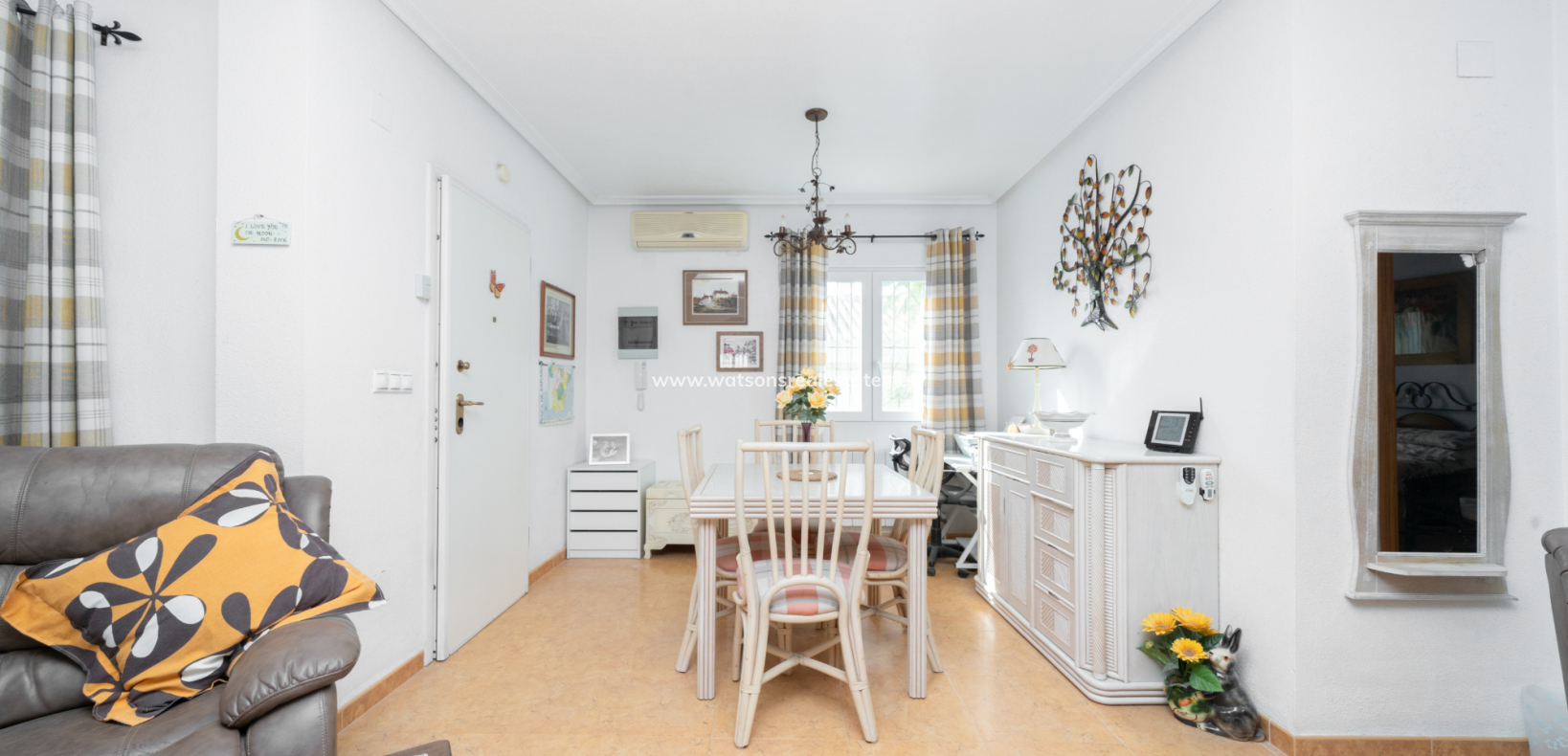Resale - Freistendhe Villa - Urb. La Marina