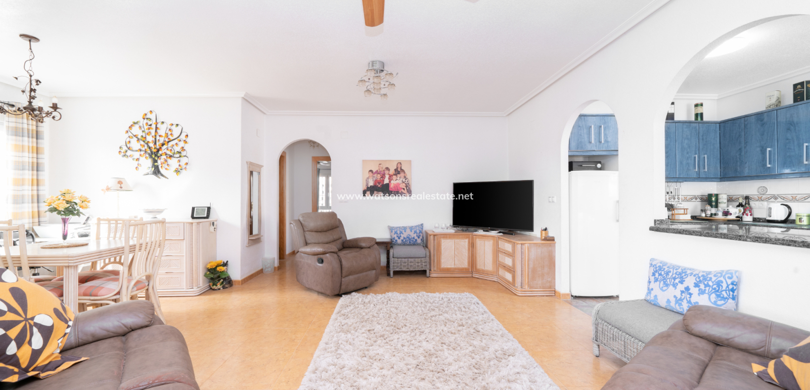 Resale - Freistendhe Villa - Urb. La Marina