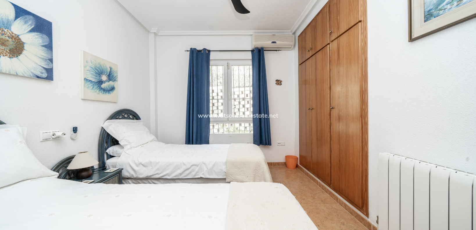Resale - Freistendhe Villa - Urb. La Marina