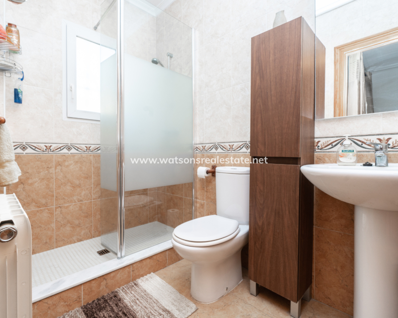 Resale - Freistendhe Villa - Urb. La Marina