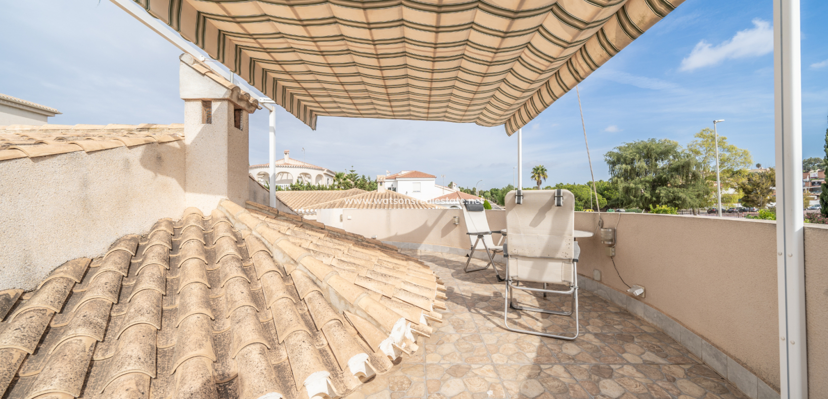 Resale - Freistendhe Villa - Urb. La Marina