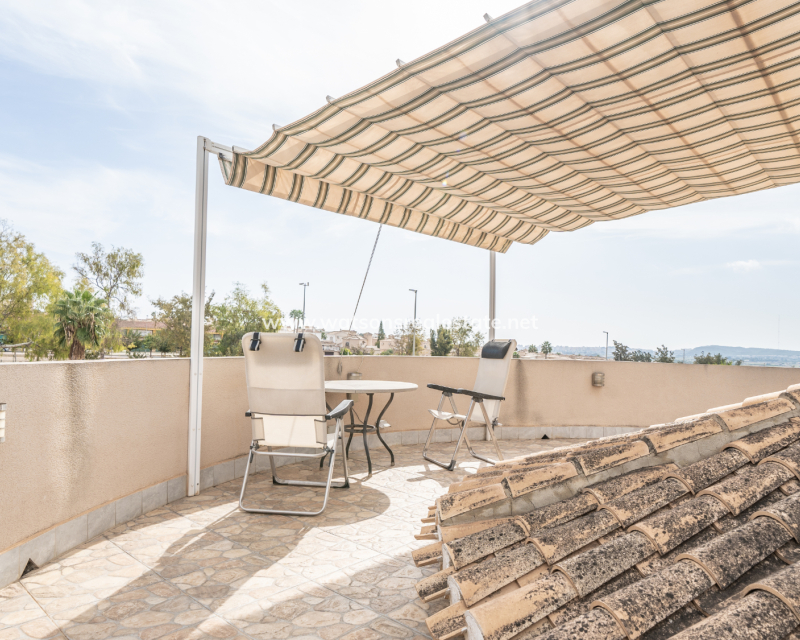 Resale - Freistendhe Villa - Urb. La Marina
