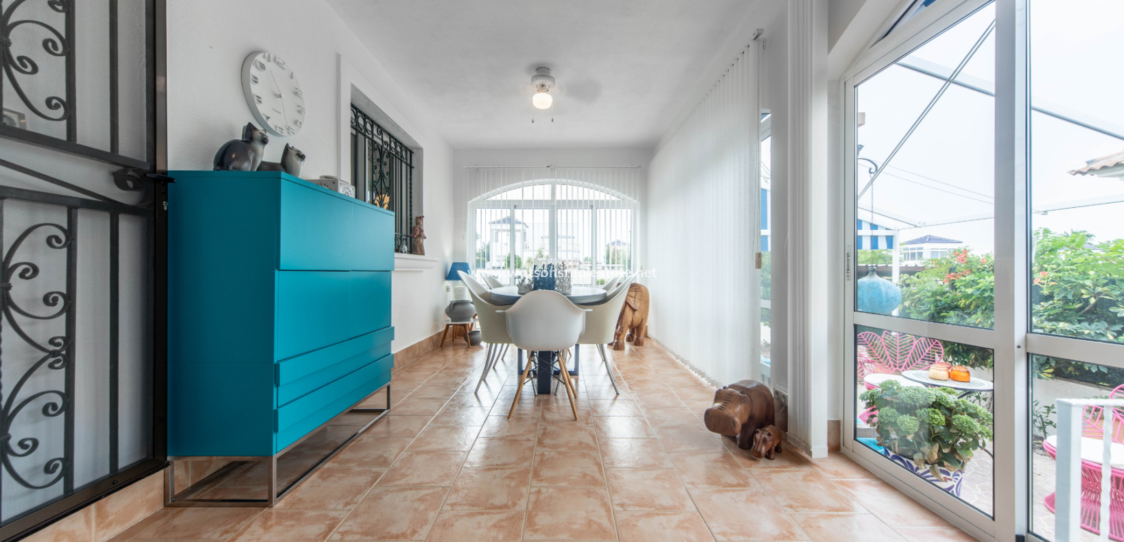 Resale - Freistendhe Villa - Urb. La Marina