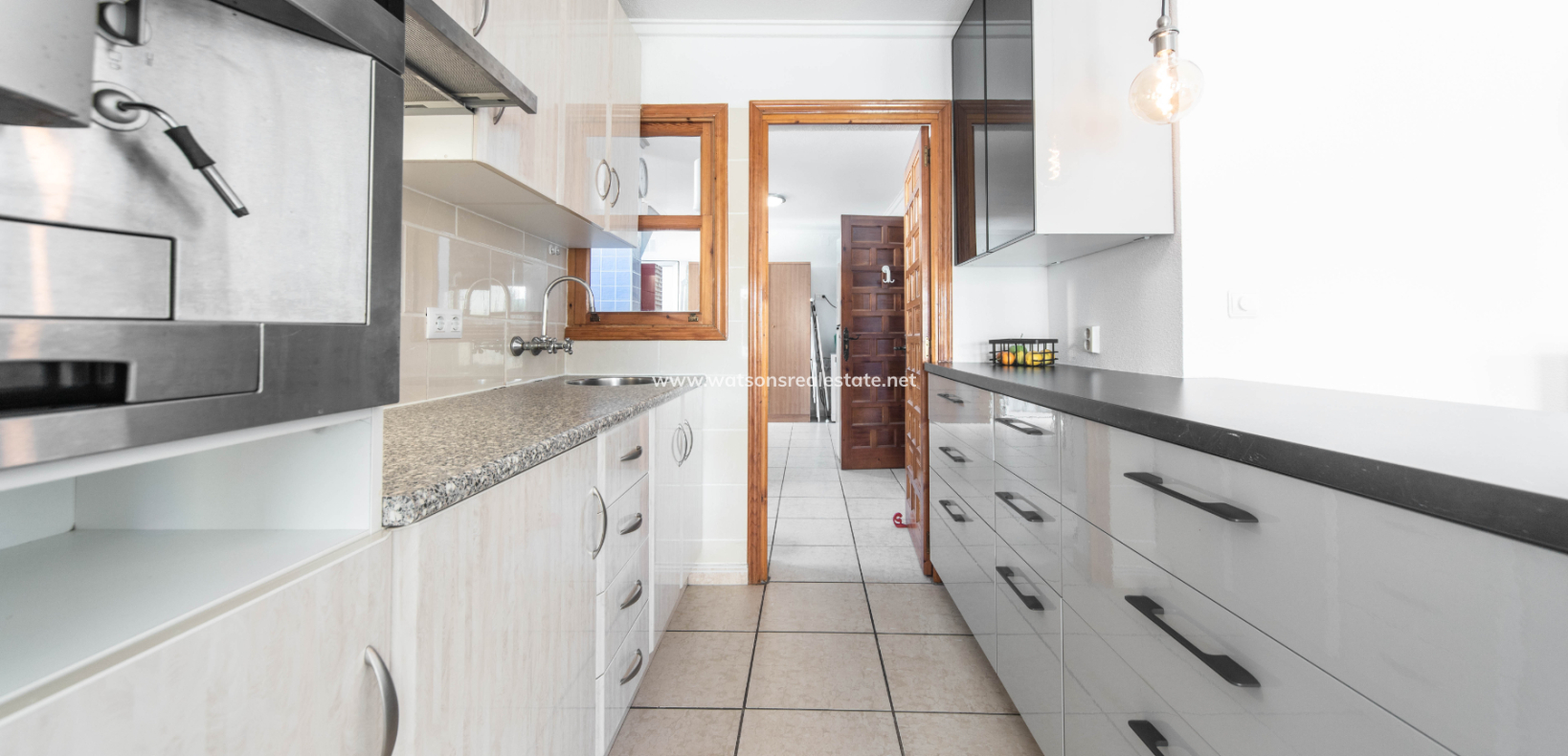 Resale - Freistendhe Villa - Urb. La Marina