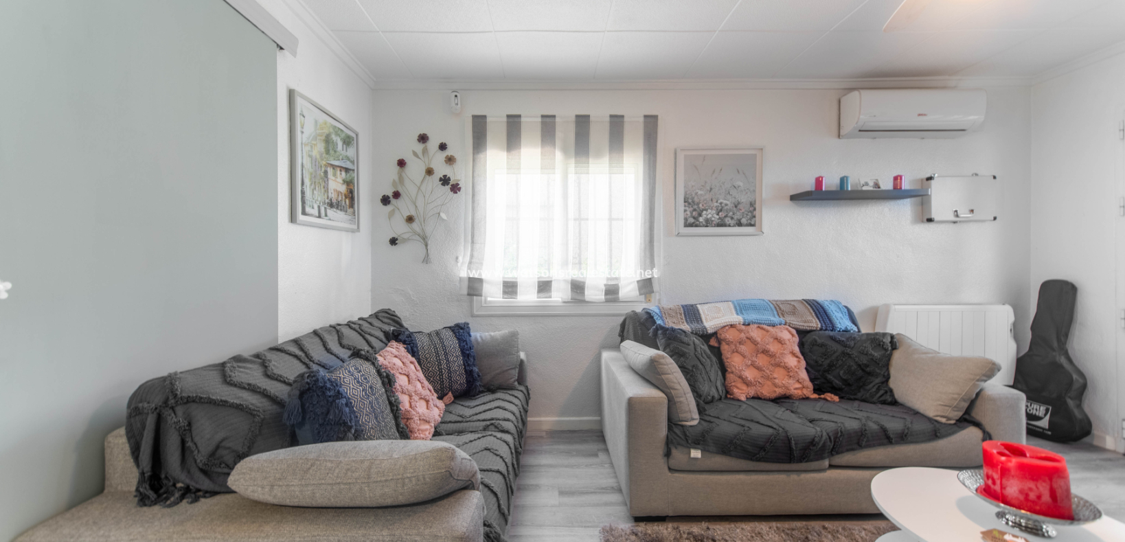 Resale - Freistendhe Villa - Urb. La Marina