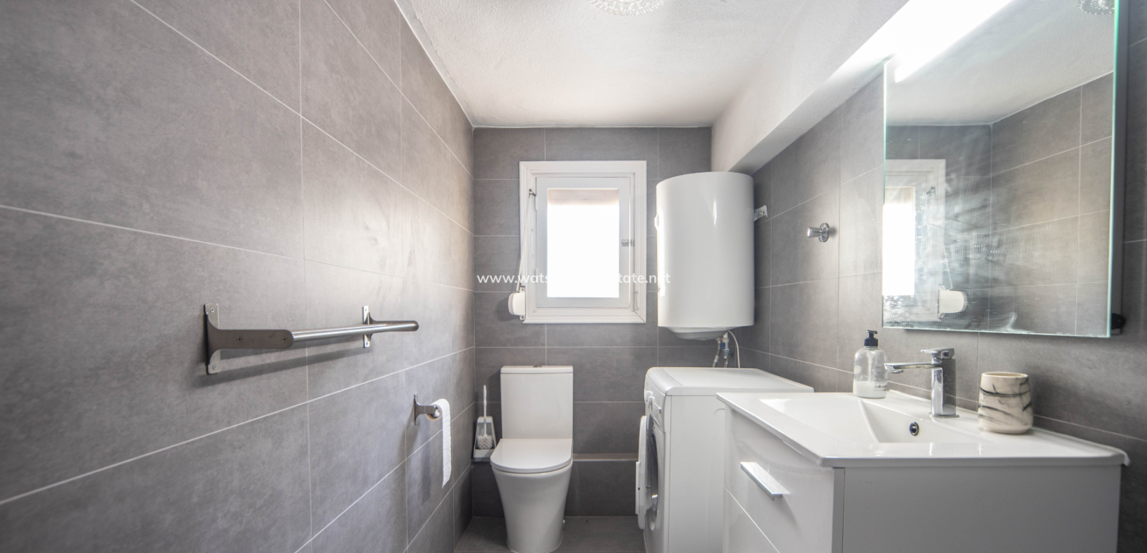 Resale - Freistendhe Villa - Urb. La Marina