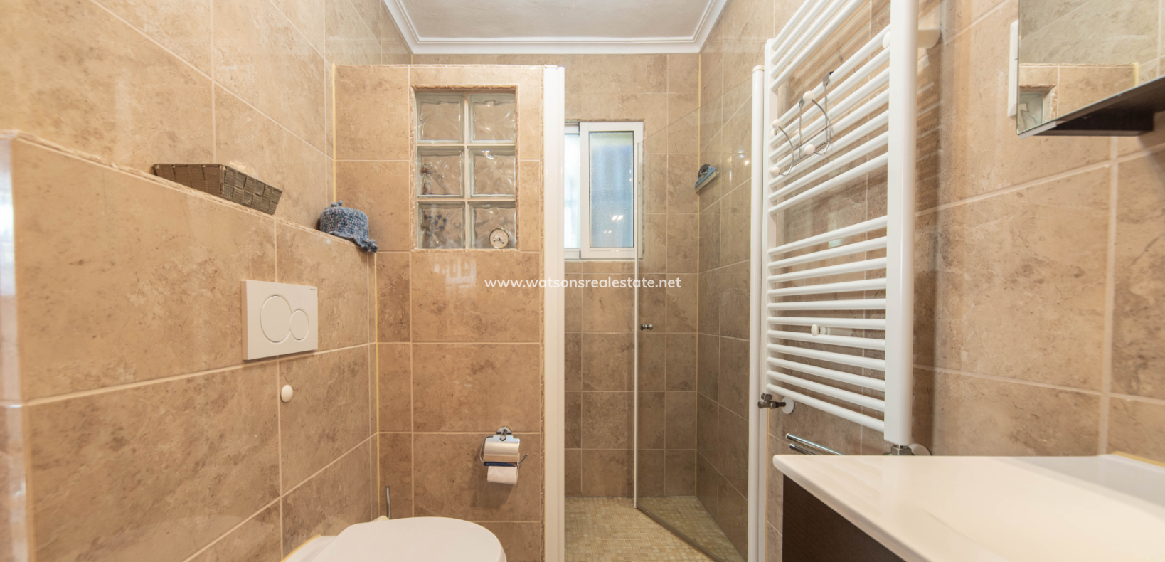 Resale - Freistendhe Villa - Urb. La Marina