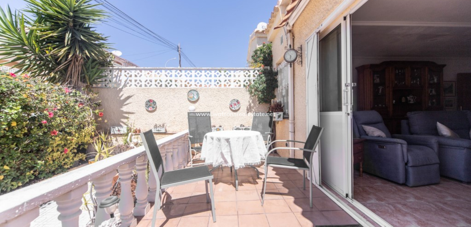 Resale - Freistendhe Villa - Urb. La Marina