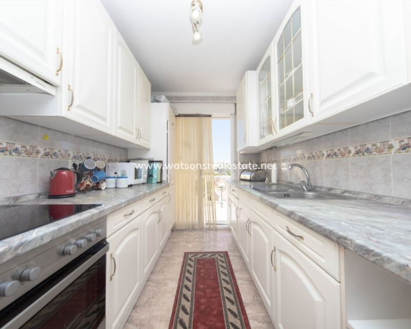Resale - Freistendhe Villa - Urb. La Marina