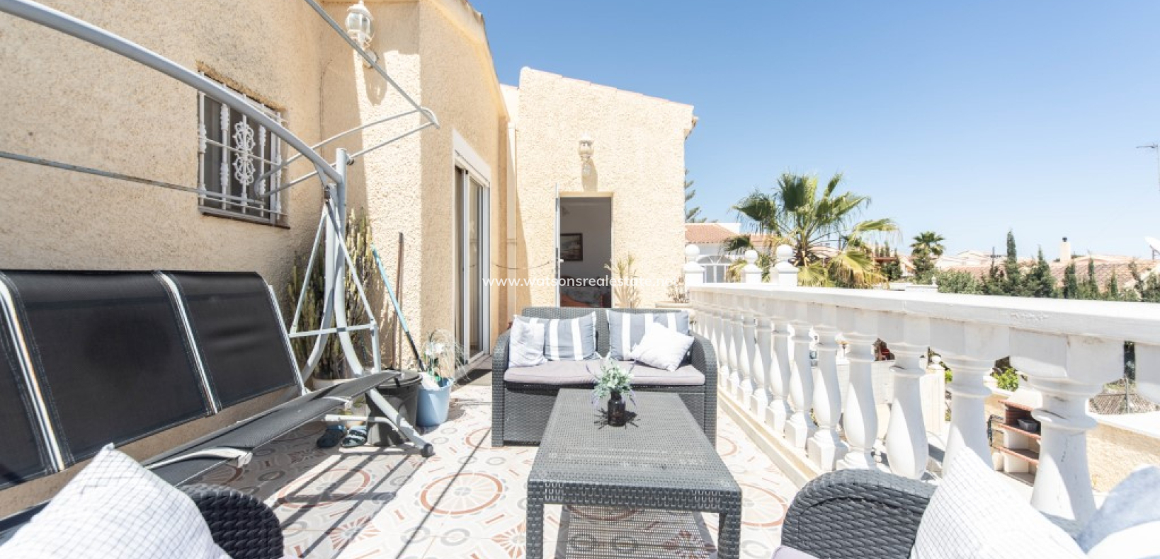 Resale - Freistendhe Villa - Urb. La Marina