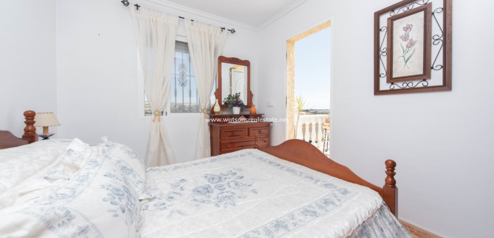 Resale - Freistendhe Villa - Urb. La Marina