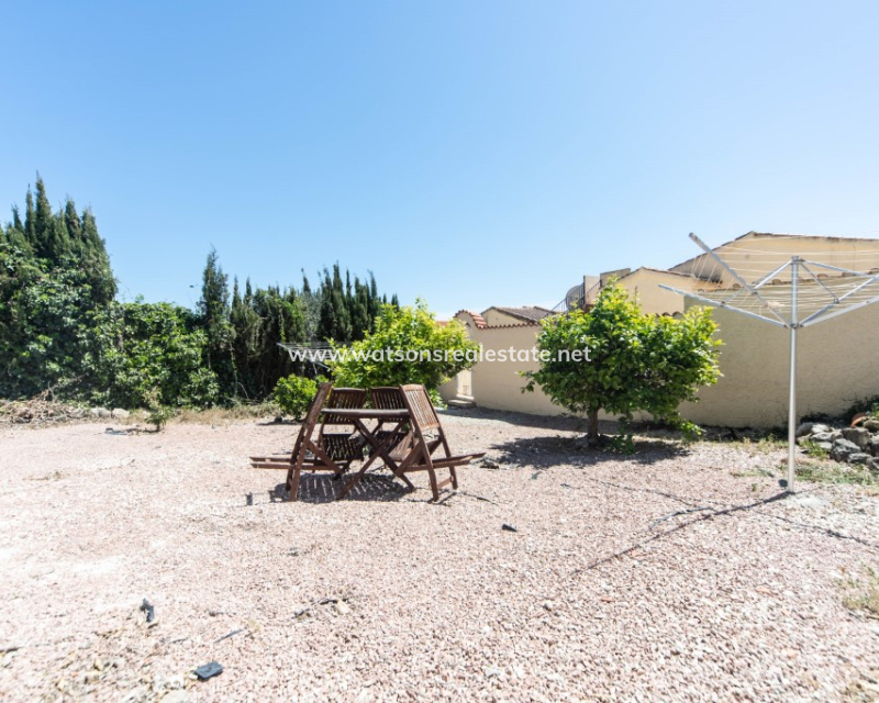 Resale - Freistendhe Villa - Urb. La Marina