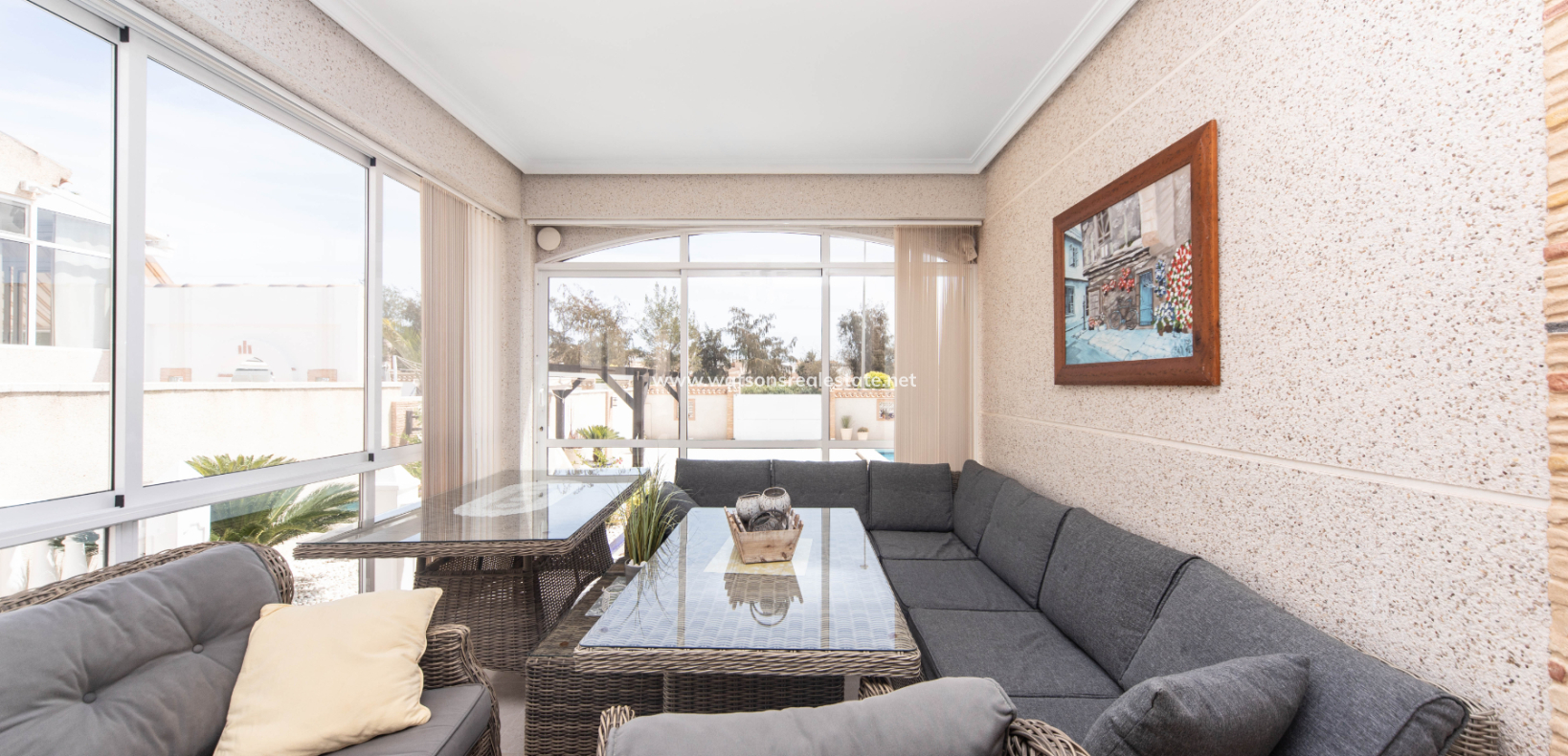 Resale - Freistendhe Villa - Urb. La Marina