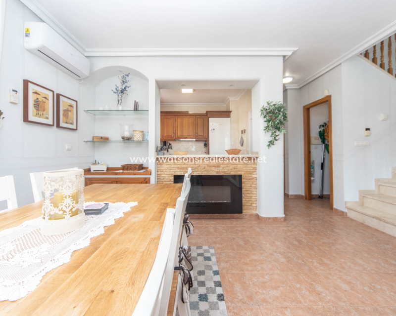 Resale - Freistendhe Villa - Urb. La Marina