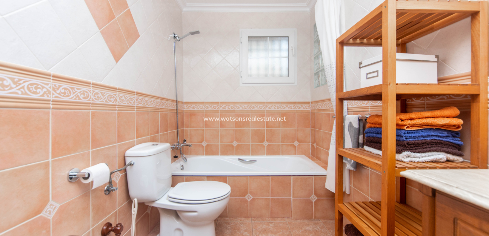 Resale - Freistendhe Villa - Urb. La Marina