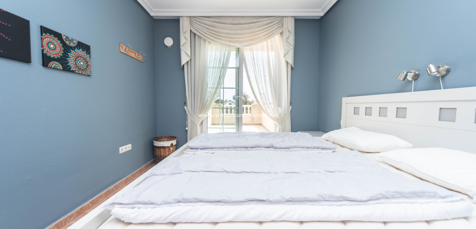 Resale - Freistendhe Villa - Urb. La Marina