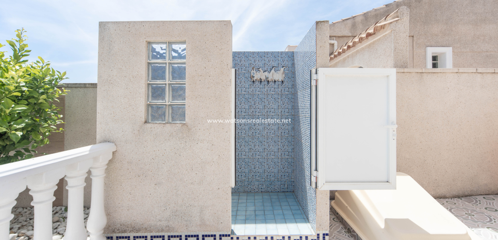 Resale - Freistendhe Villa - Urb. La Marina
