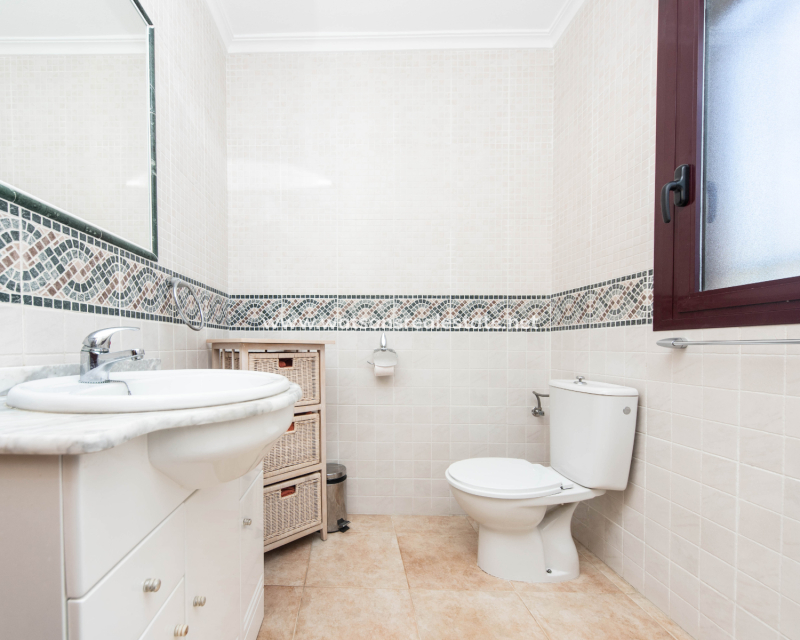 Resale - Freistendhe Villa - Urb. La Marina
