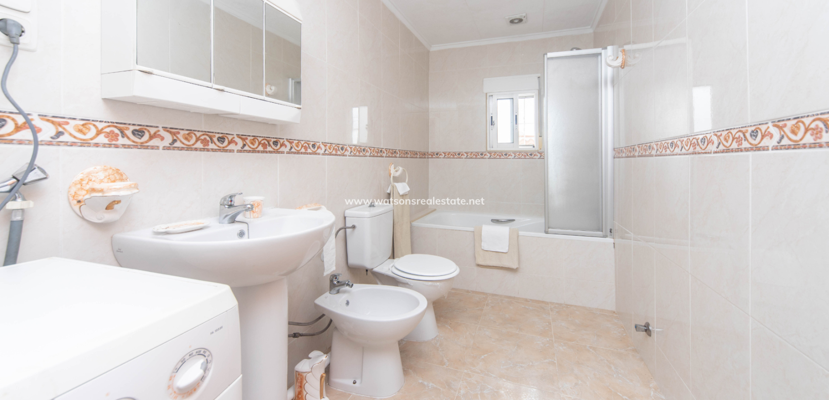 Resale - Freistendhe Villa - Urb. La Marina