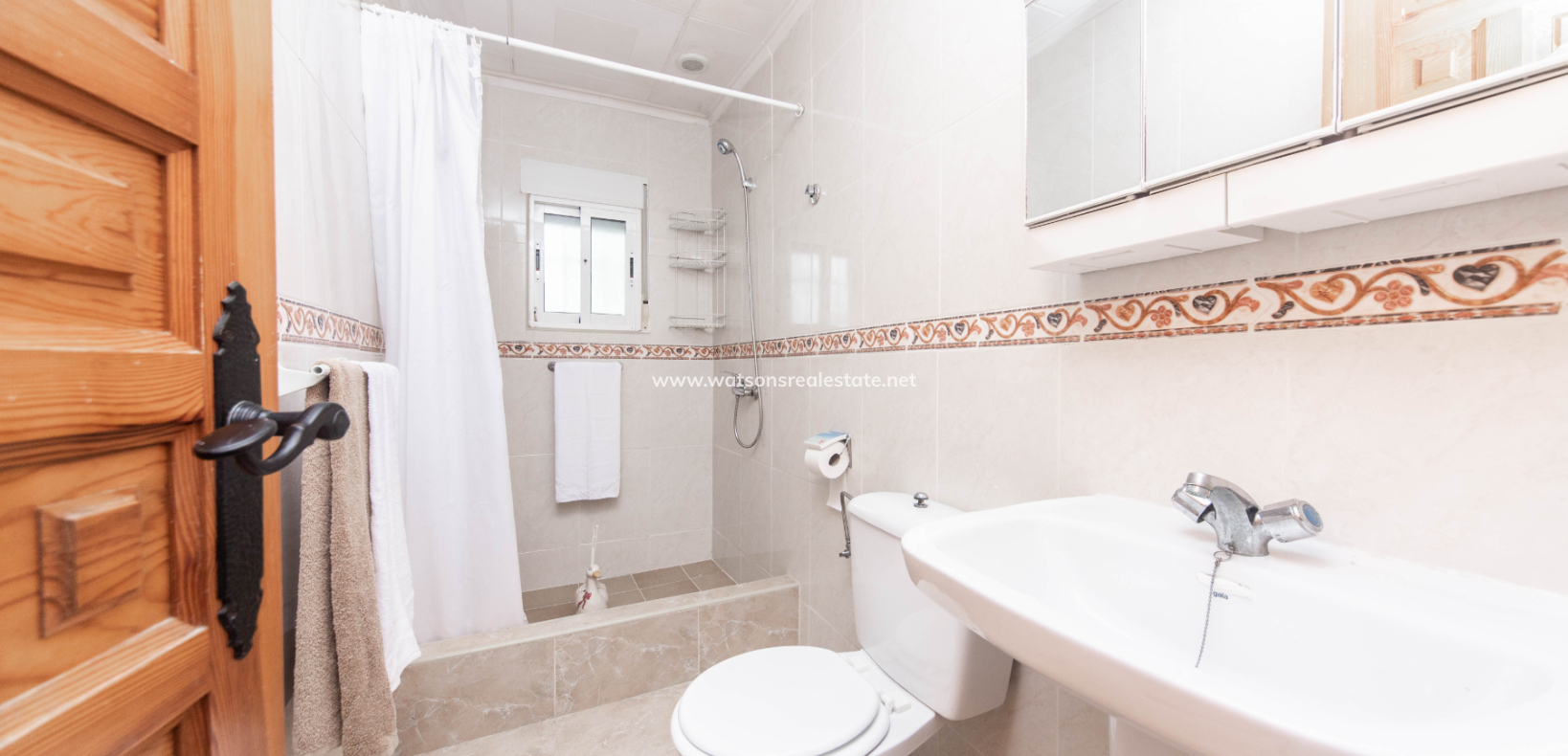 Resale - Freistendhe Villa - Urb. La Marina