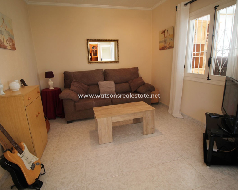 Resale - Freistendhe Villa - Urb. La Marina